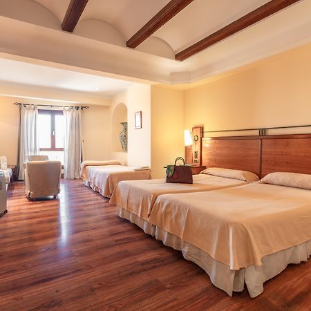 Hotel Abades Гуадикс Екстериор снимка