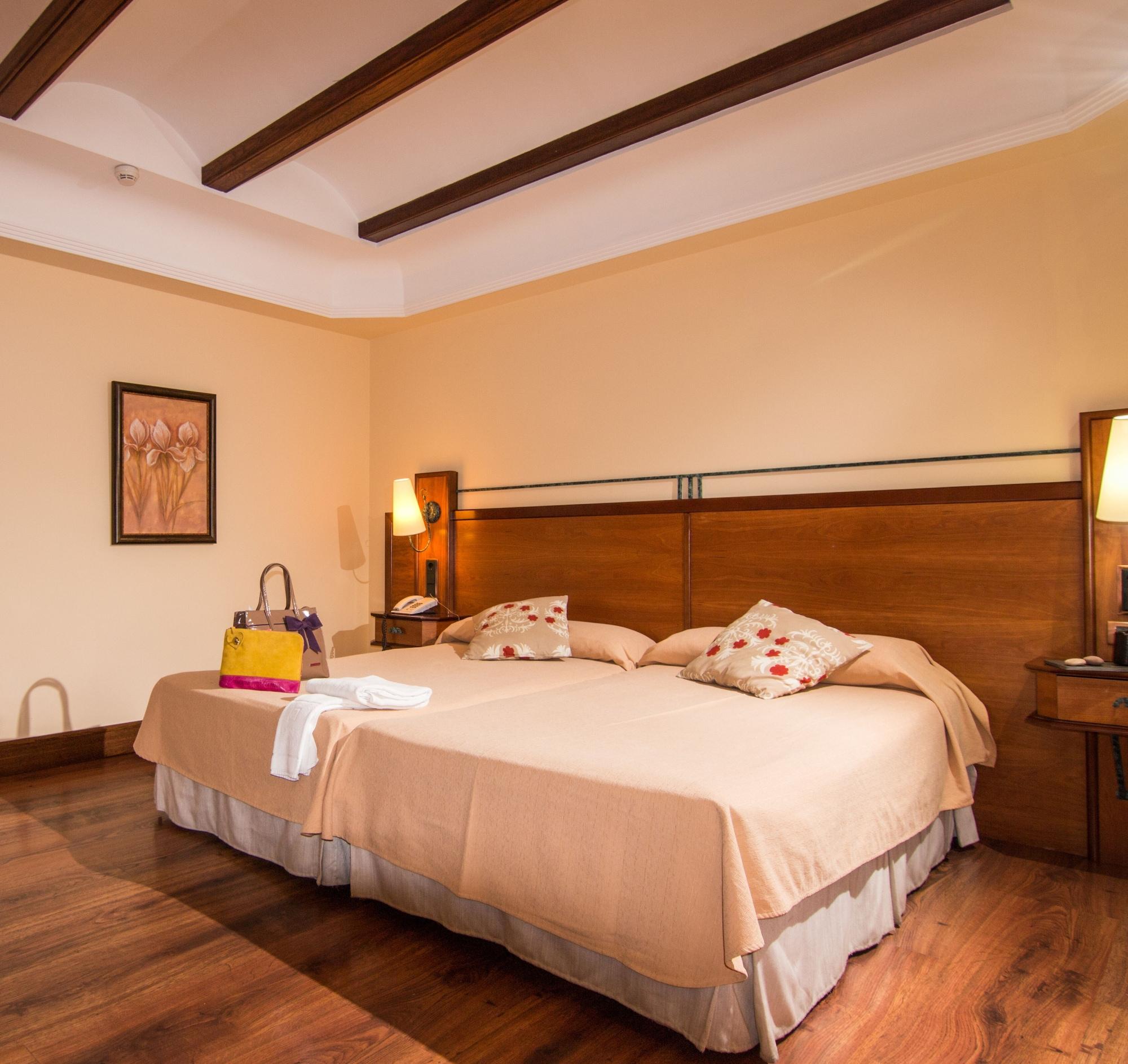 Hotel Abades Гуадикс Екстериор снимка