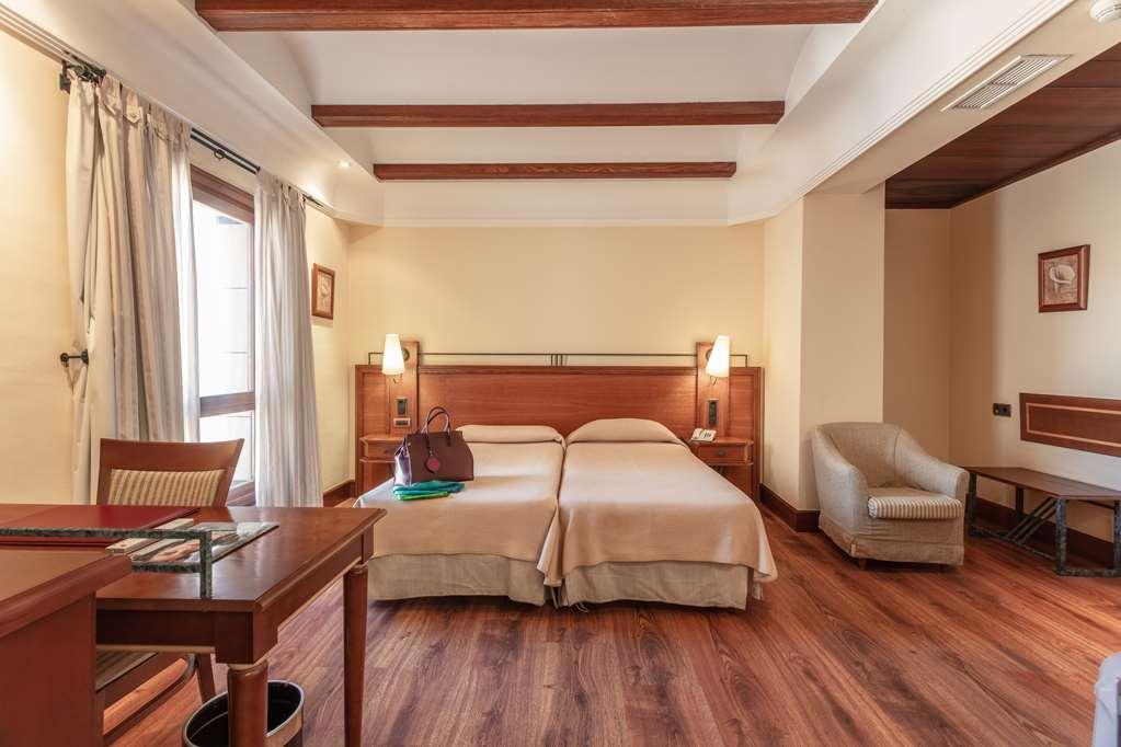 Hotel Abades Гуадикс Стая снимка