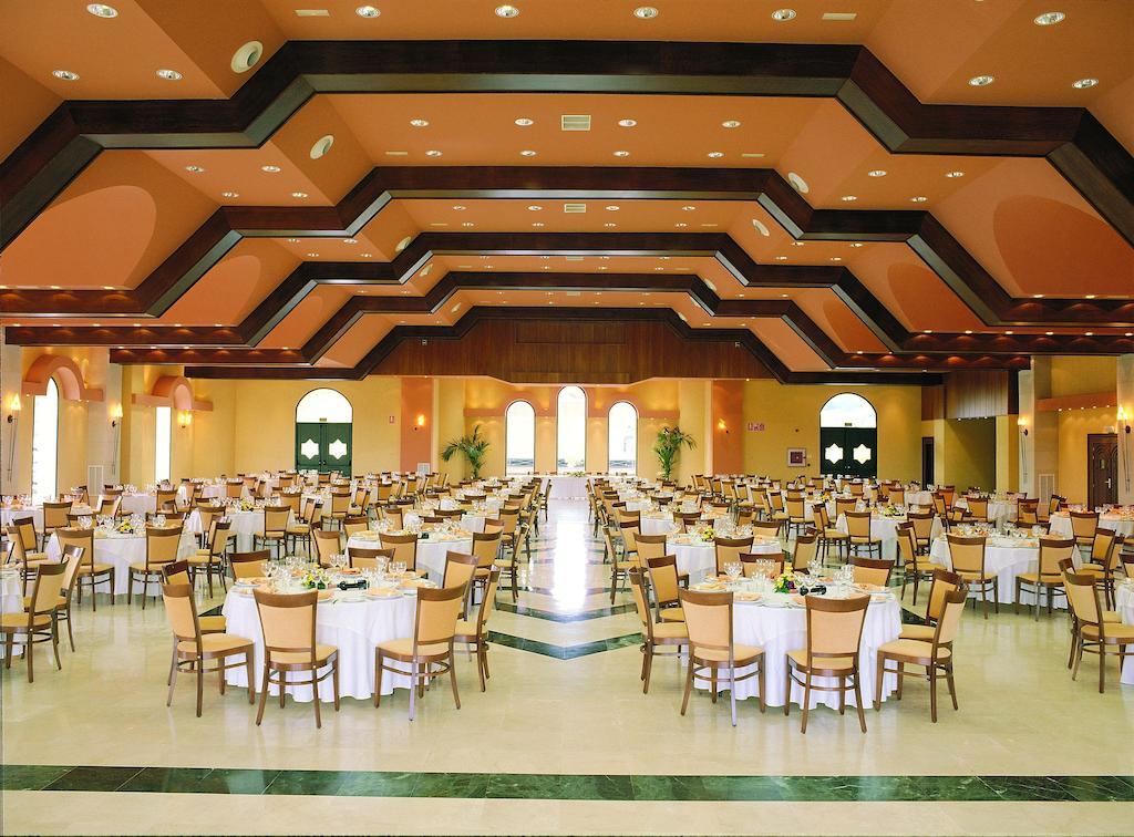 Hotel Abades Гуадикс Ресторант снимка